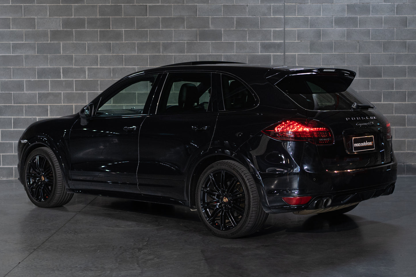 2013 Porsche Cayenne GTS