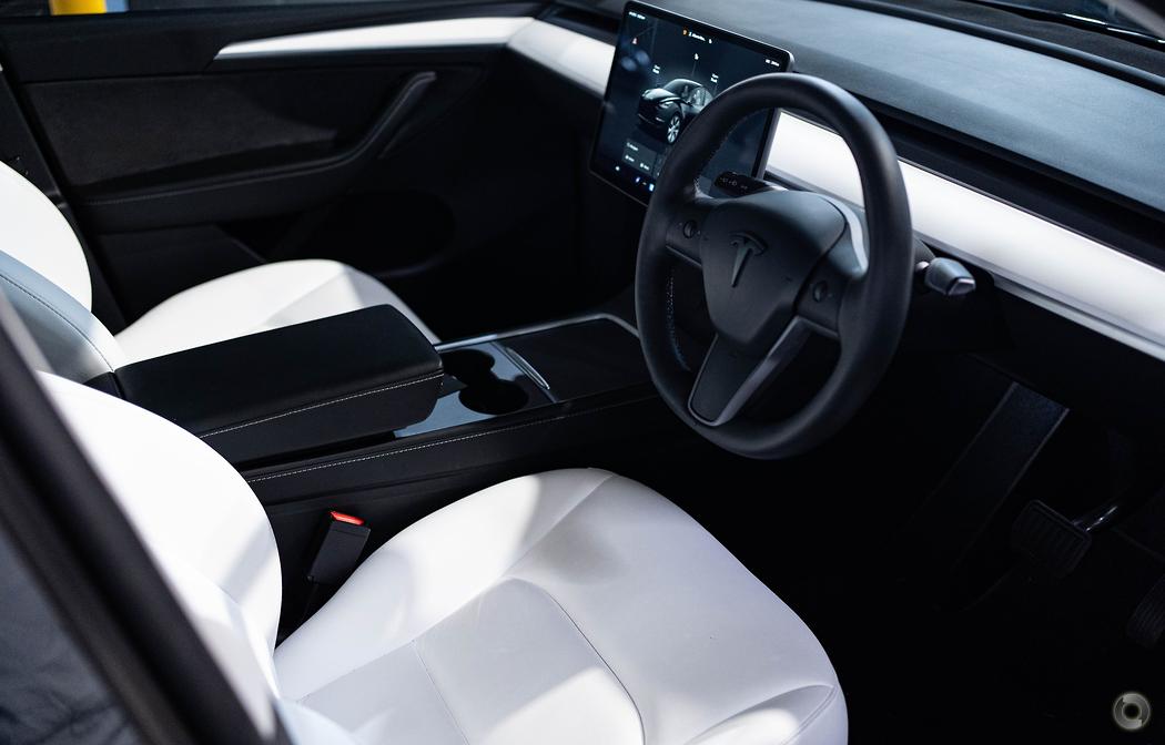 2023 Tesla Model Y MY23 Rear-Wheel Drive