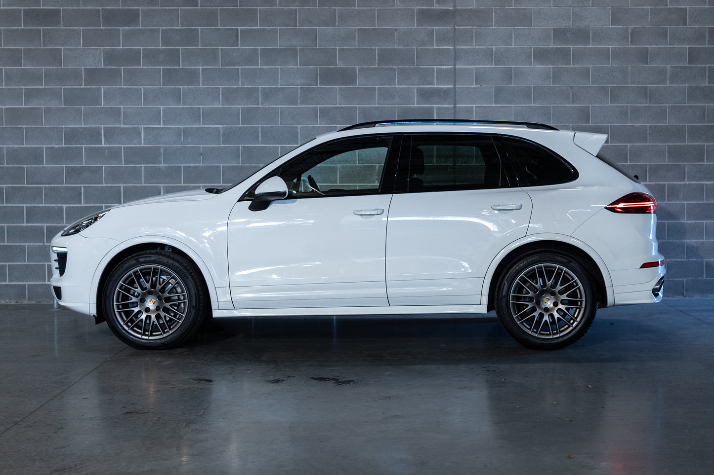 2016 Porsche Cayenne Diesel Platinum Edition