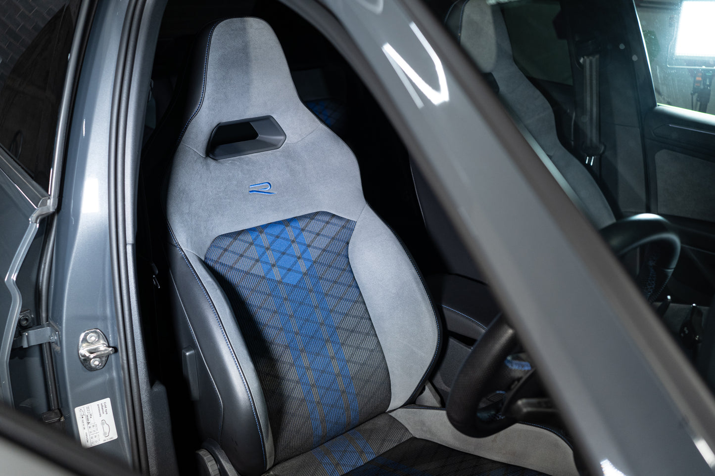 2022 Volkswagen Tiguan R Grid Edition