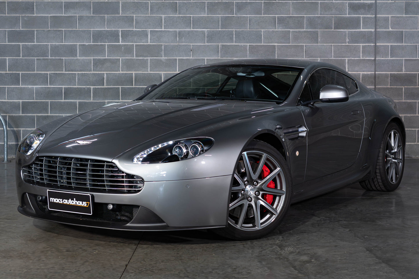 2012 Aston Martin V8 Vantage