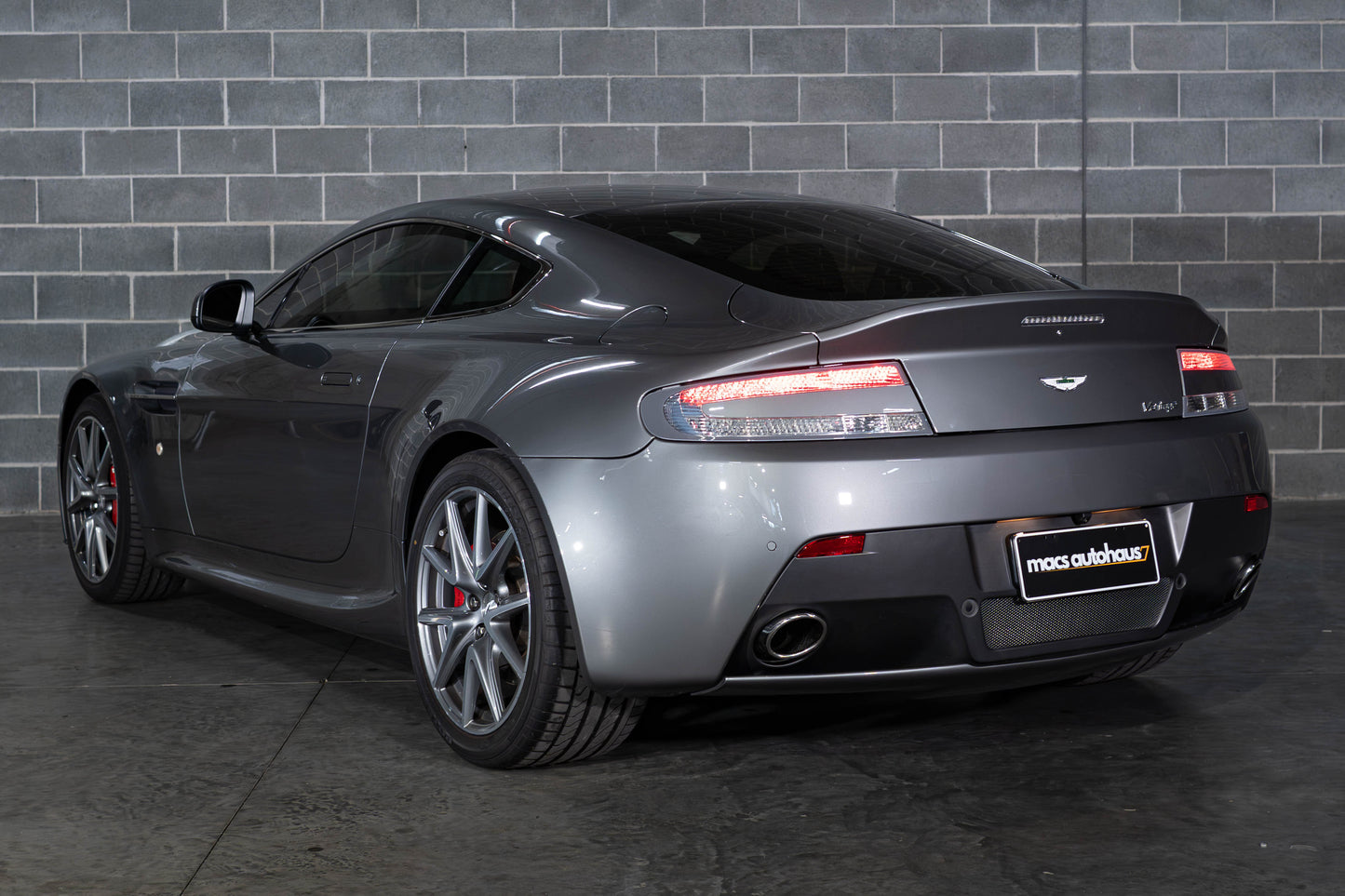 2012 Aston Martin V8 Vantage