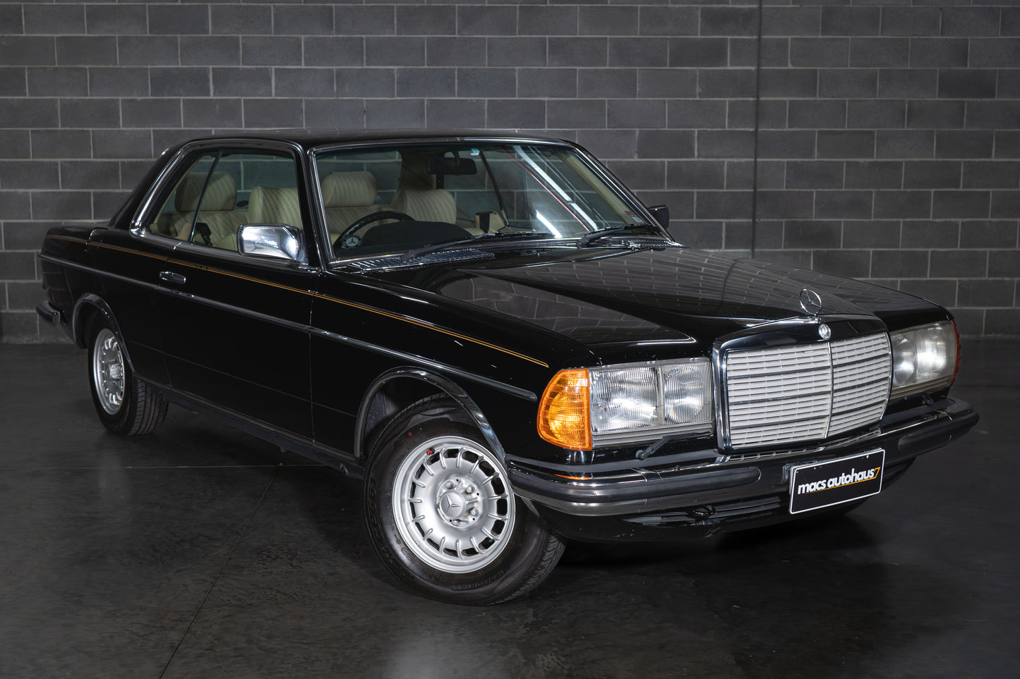 1982 Mercedes-Benz 280CE W123 Coupe