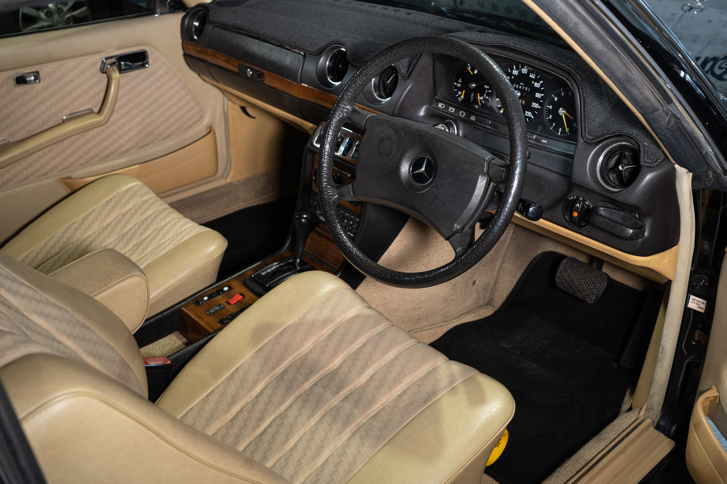 1982 Mercedes-Benz 280CE W123 Coupe