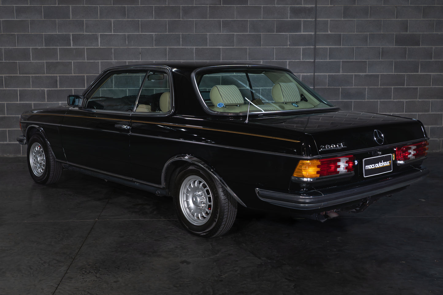 1982 Mercedes-Benz 280CE W123 Coupe