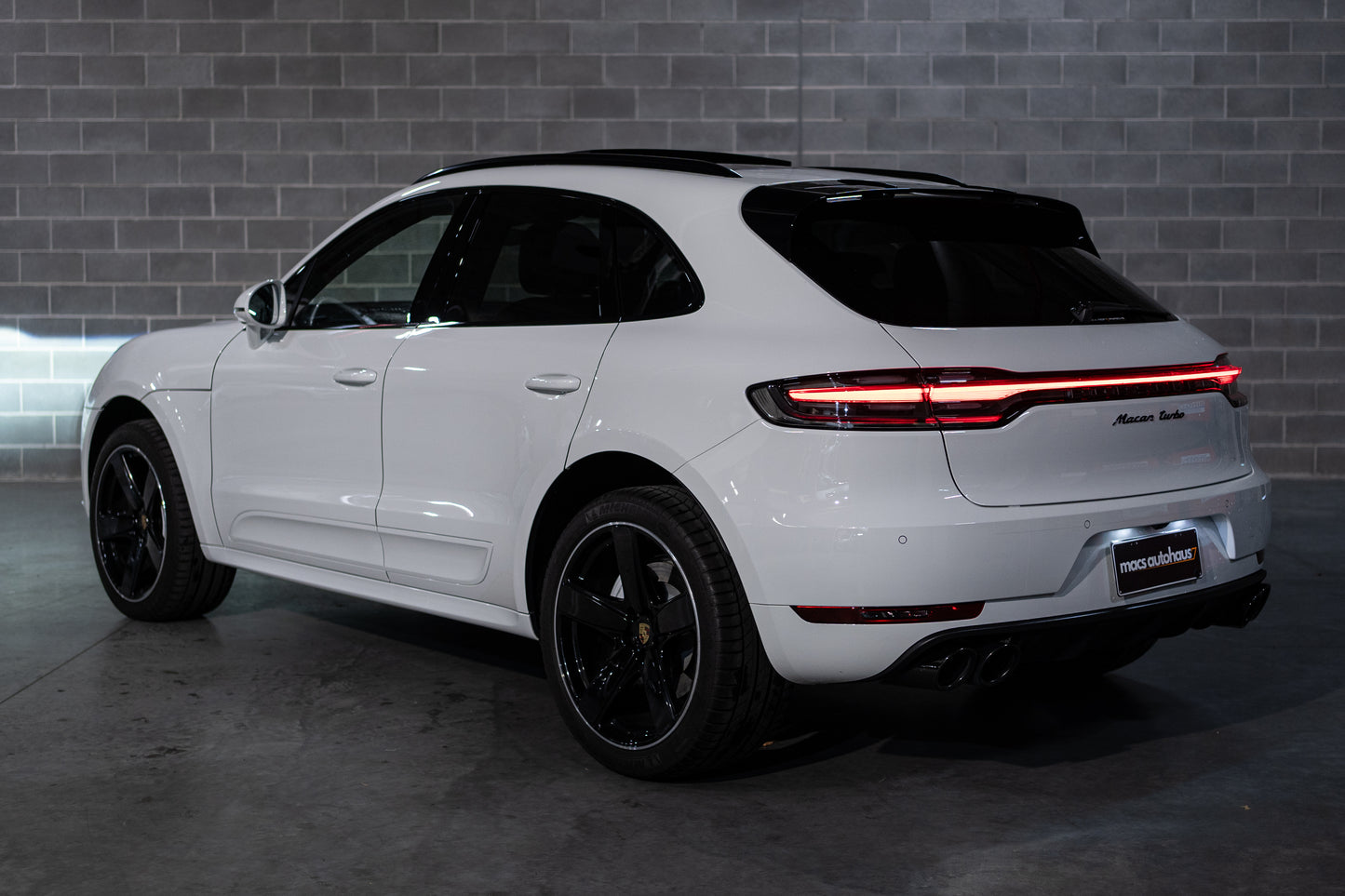 2020 Porsche Macan Turbo