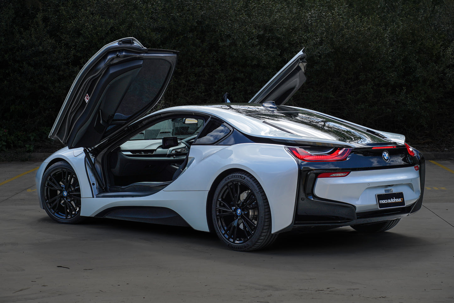 2016 BMW i8 Coupe