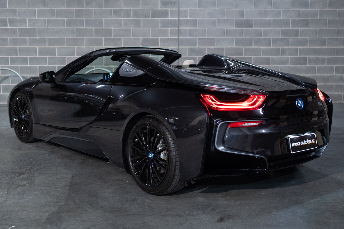 2019 BMW i8 Roadster Hybrid