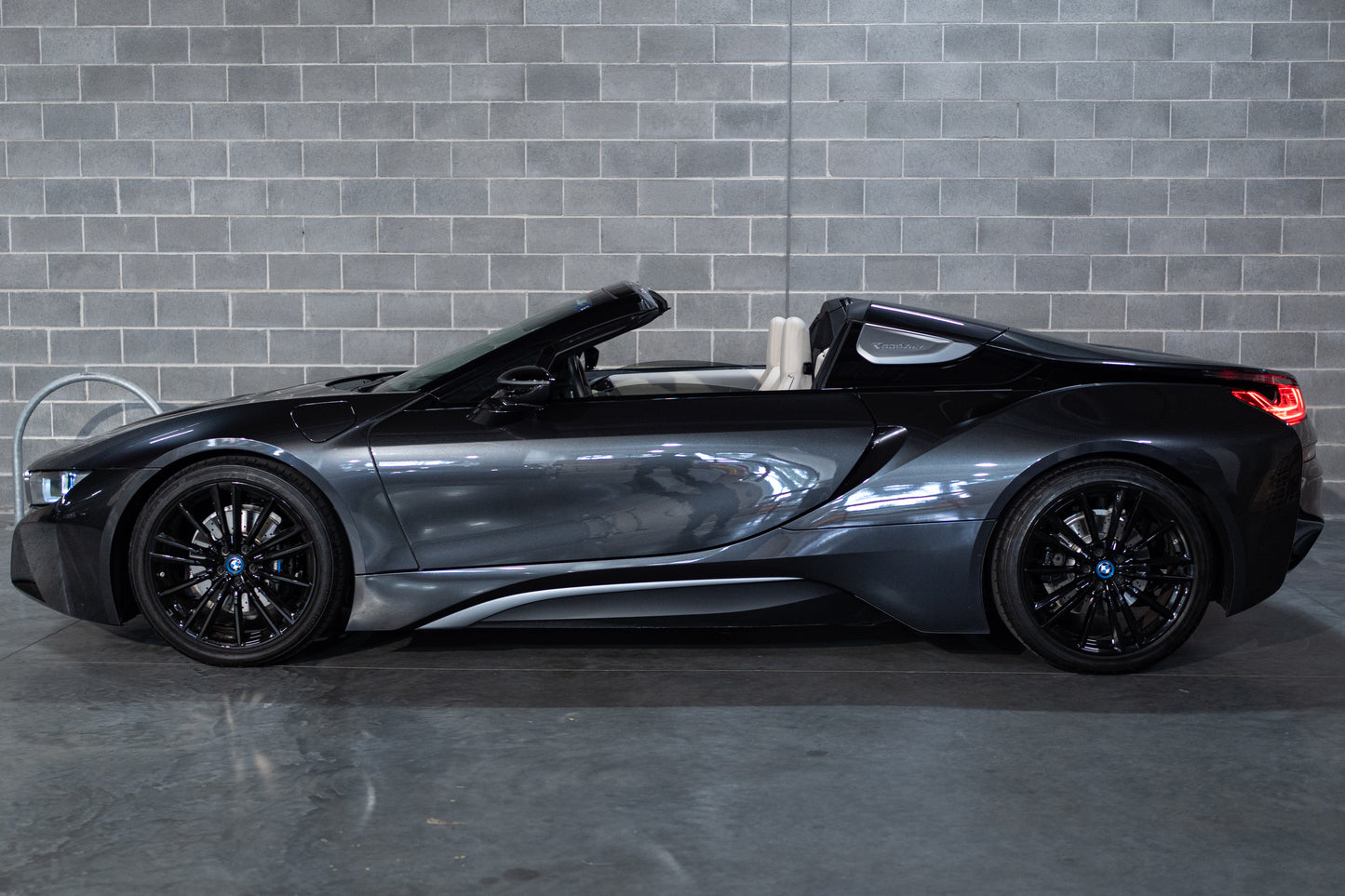 2019 BMW i8 Roadster Hybrid
