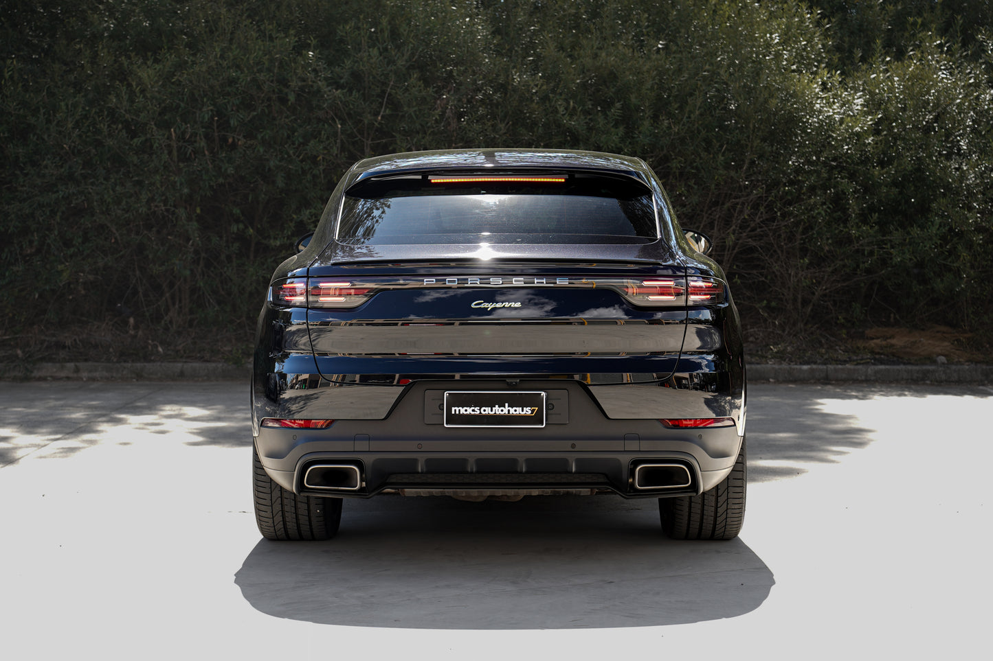 2021 Porsche Cayenne E-Hybrid Coupe