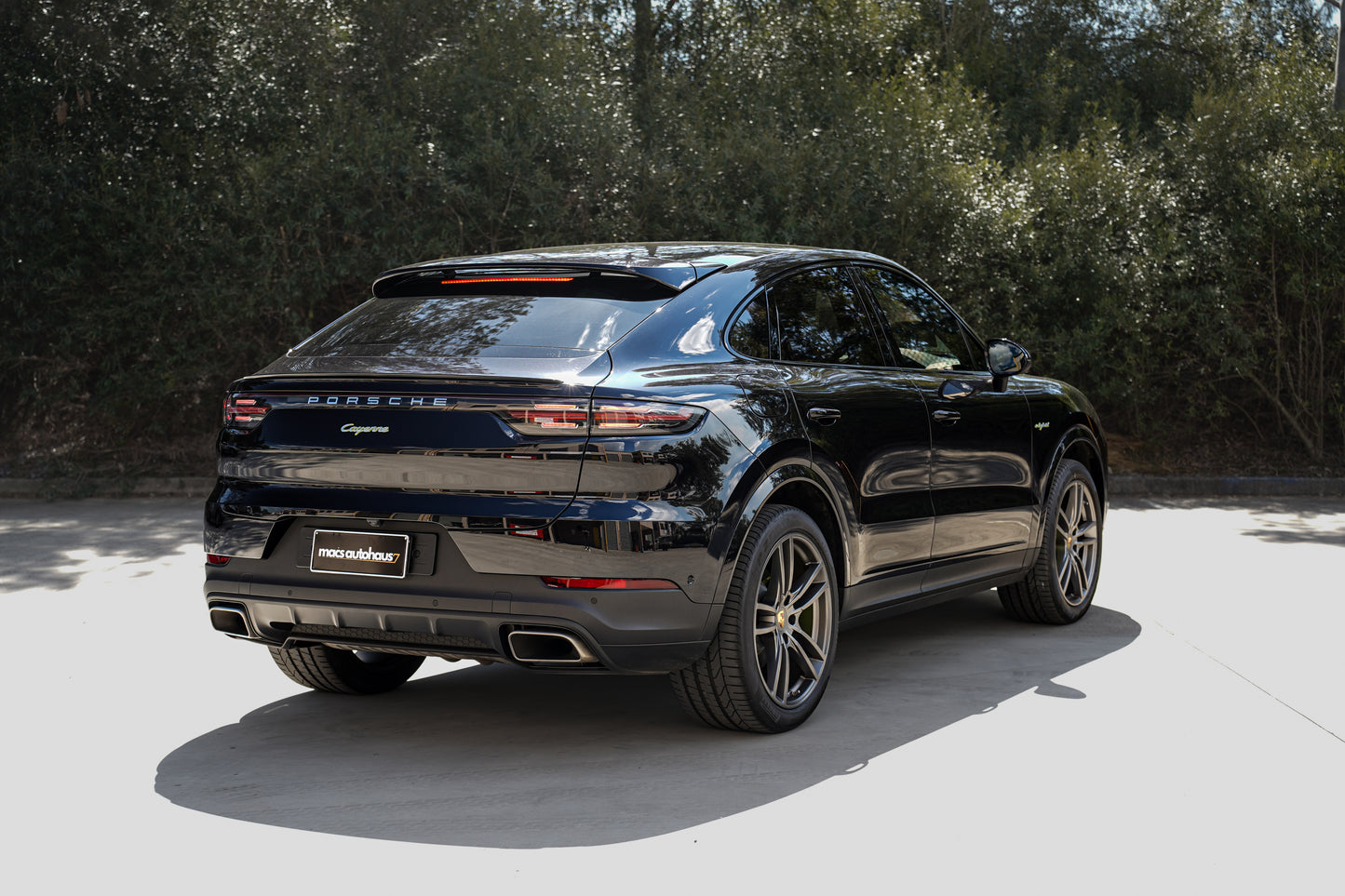 2021 Porsche Cayenne E-Hybrid Coupe