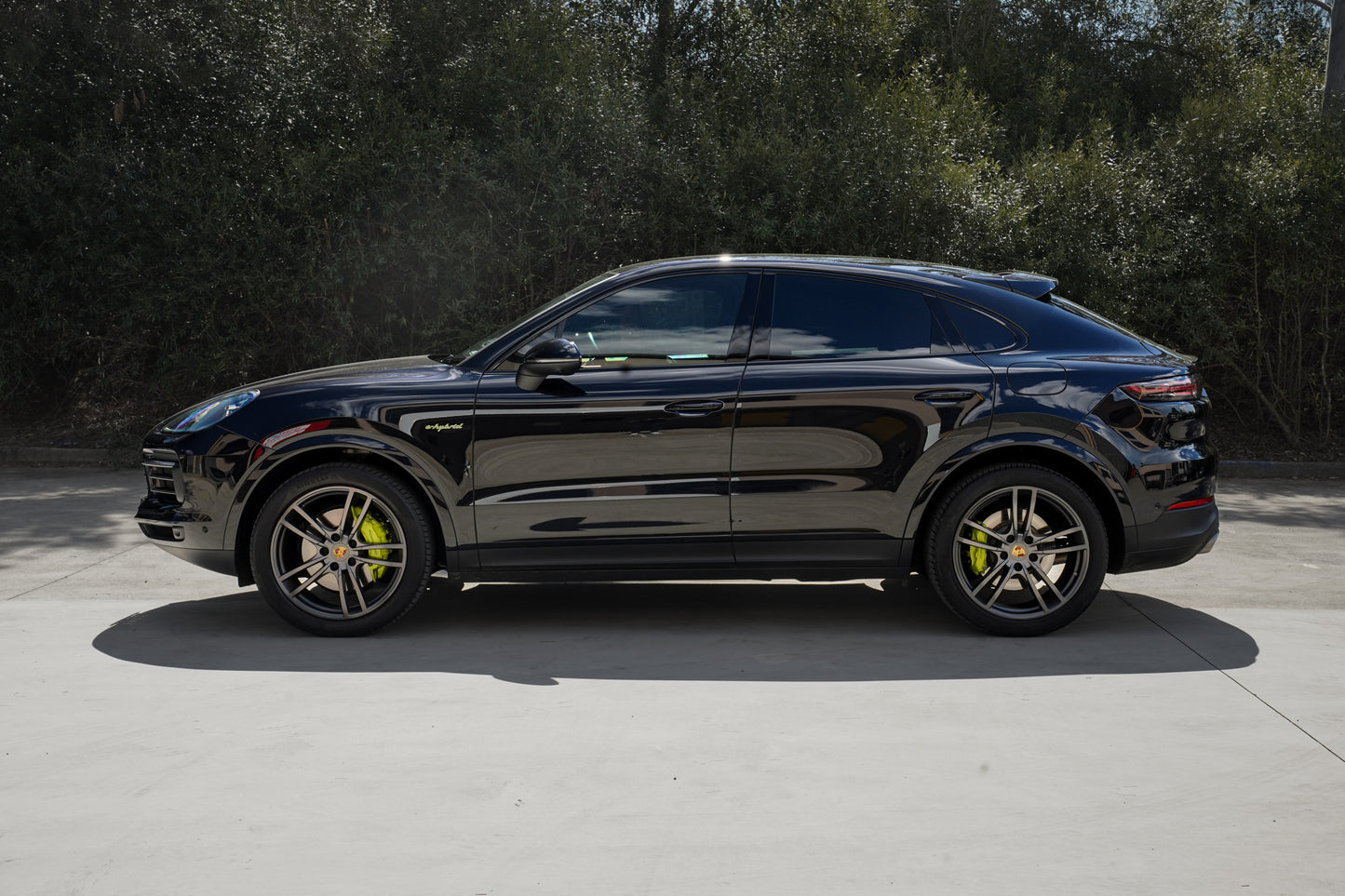 2021 Porsche Cayenne E-Hybrid Coupe