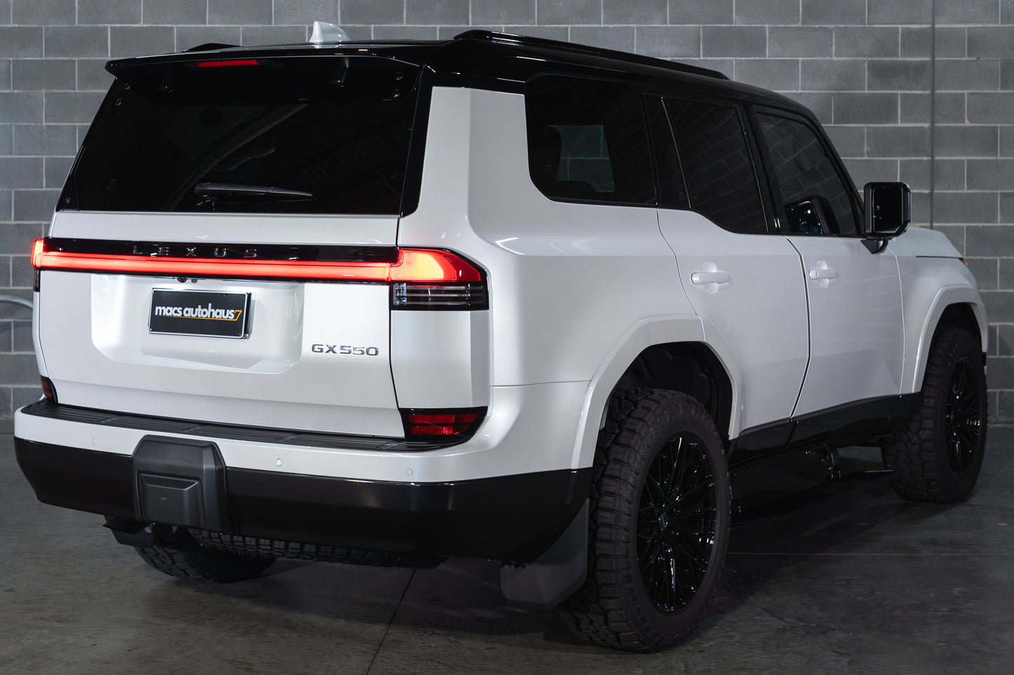 2026 Lexus GX550 Sports Luxury