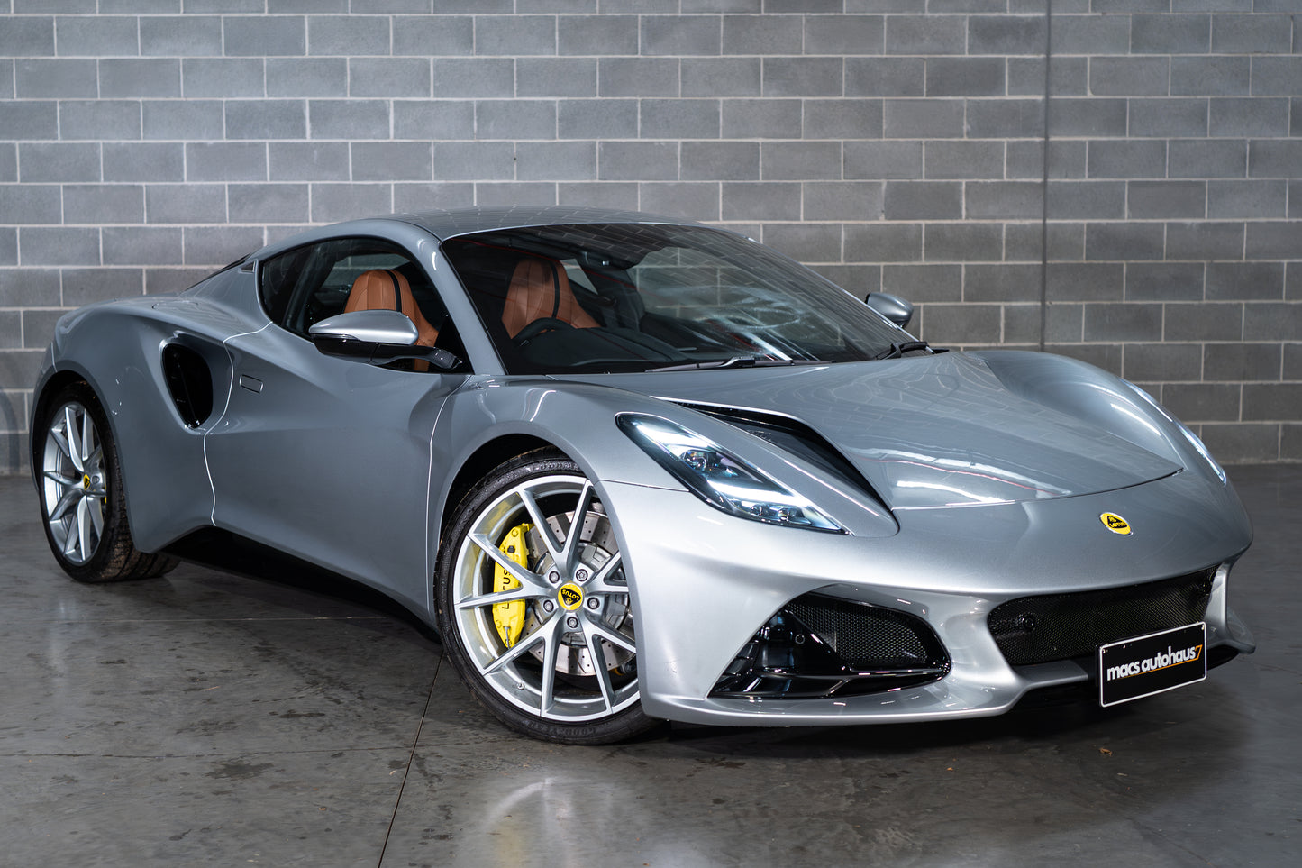 2023 Lotus Emira MY24 V6 MT First Edition