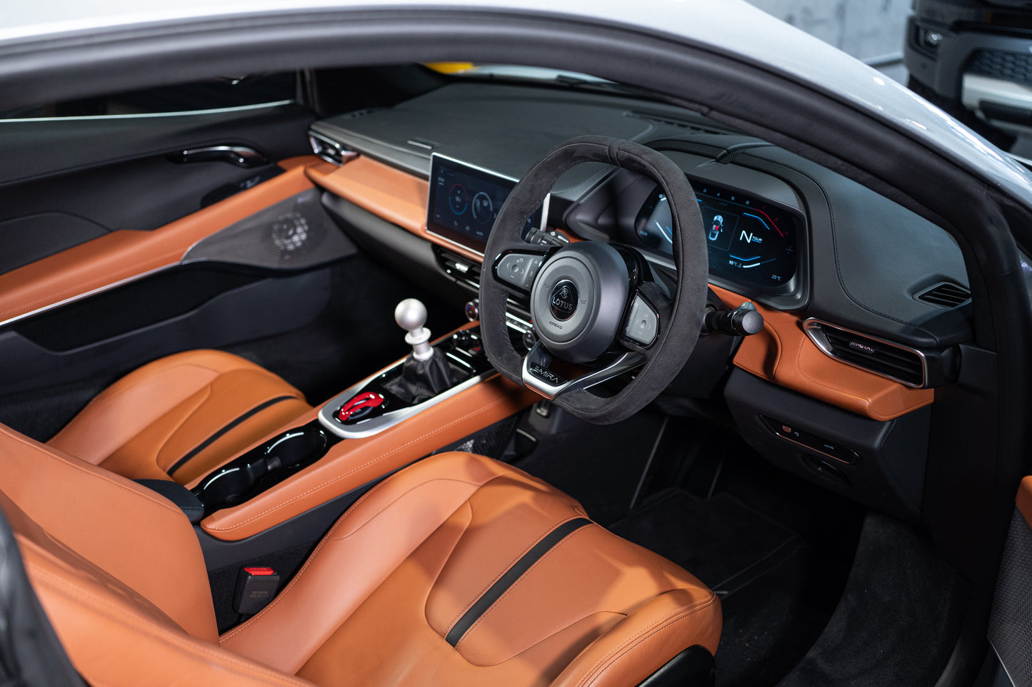 2023 Lotus Emira MY24 V6 MT First Edition