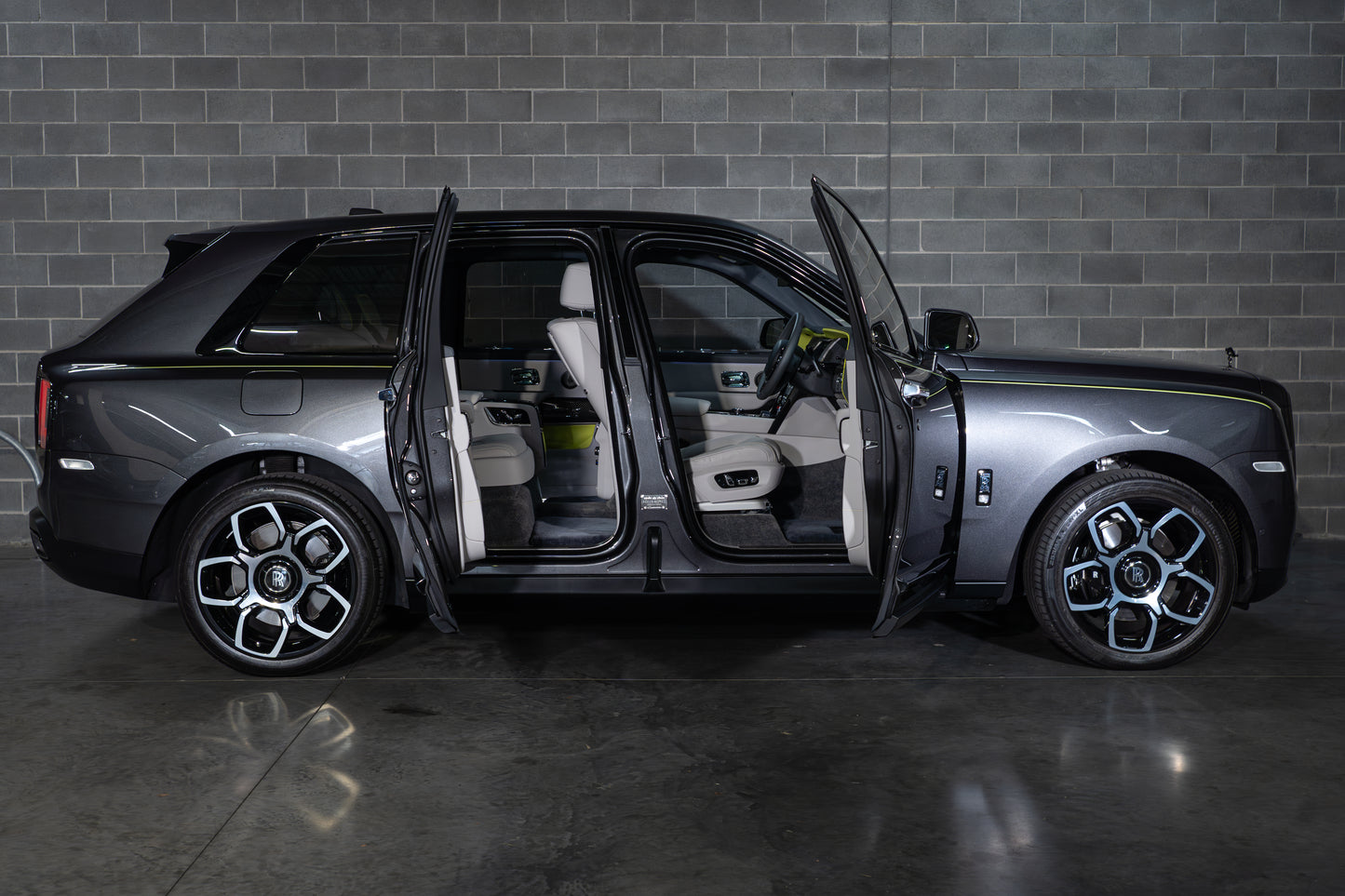 2023 Rolls-Royce Cullinan Black Badge Re-Belle Art Series