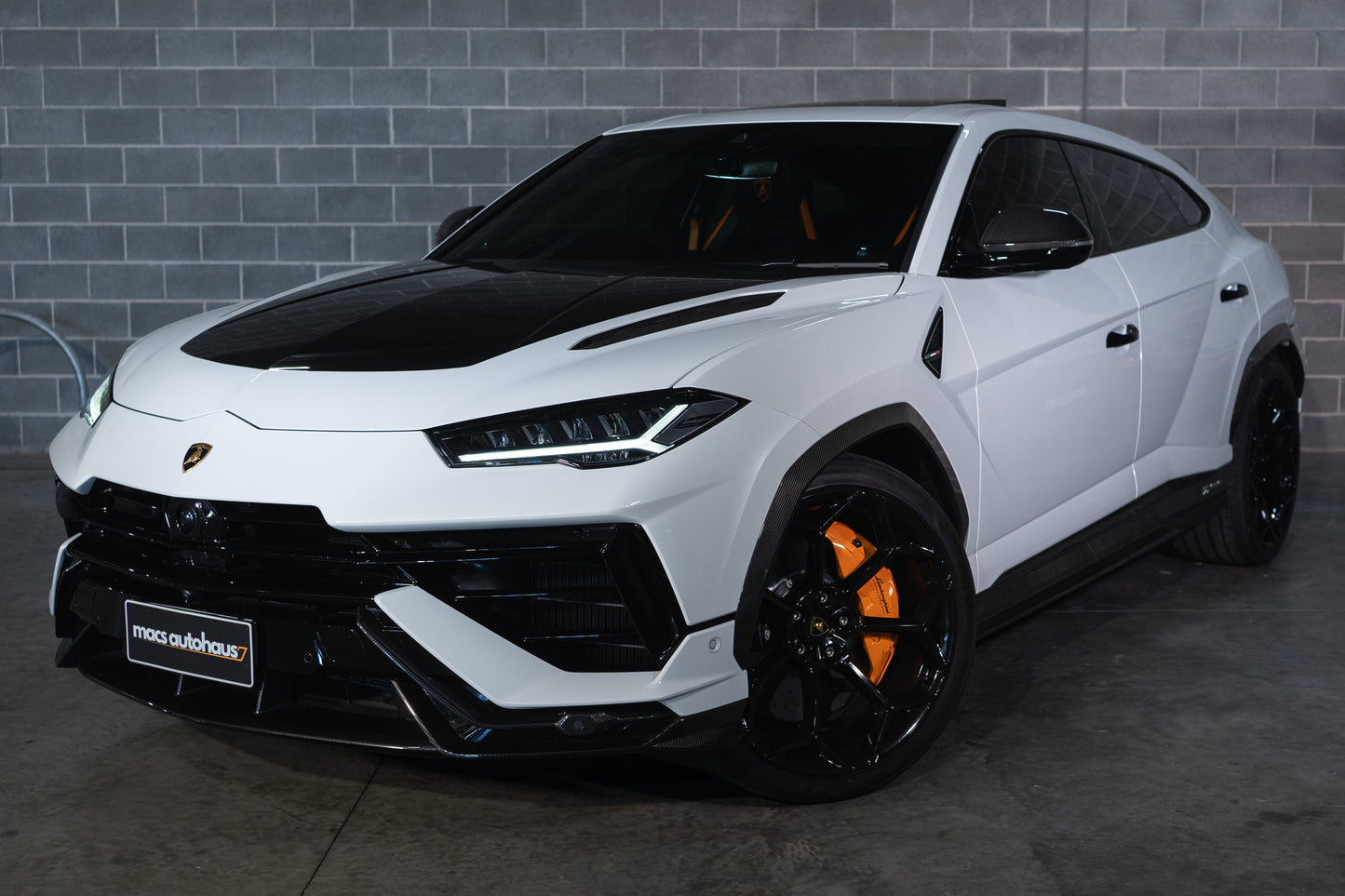 2023 Lamborghini Urus Performante