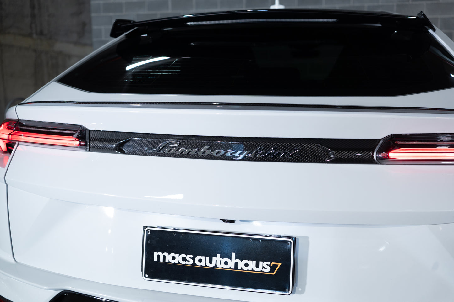 2023 Lamborghini Urus Performante