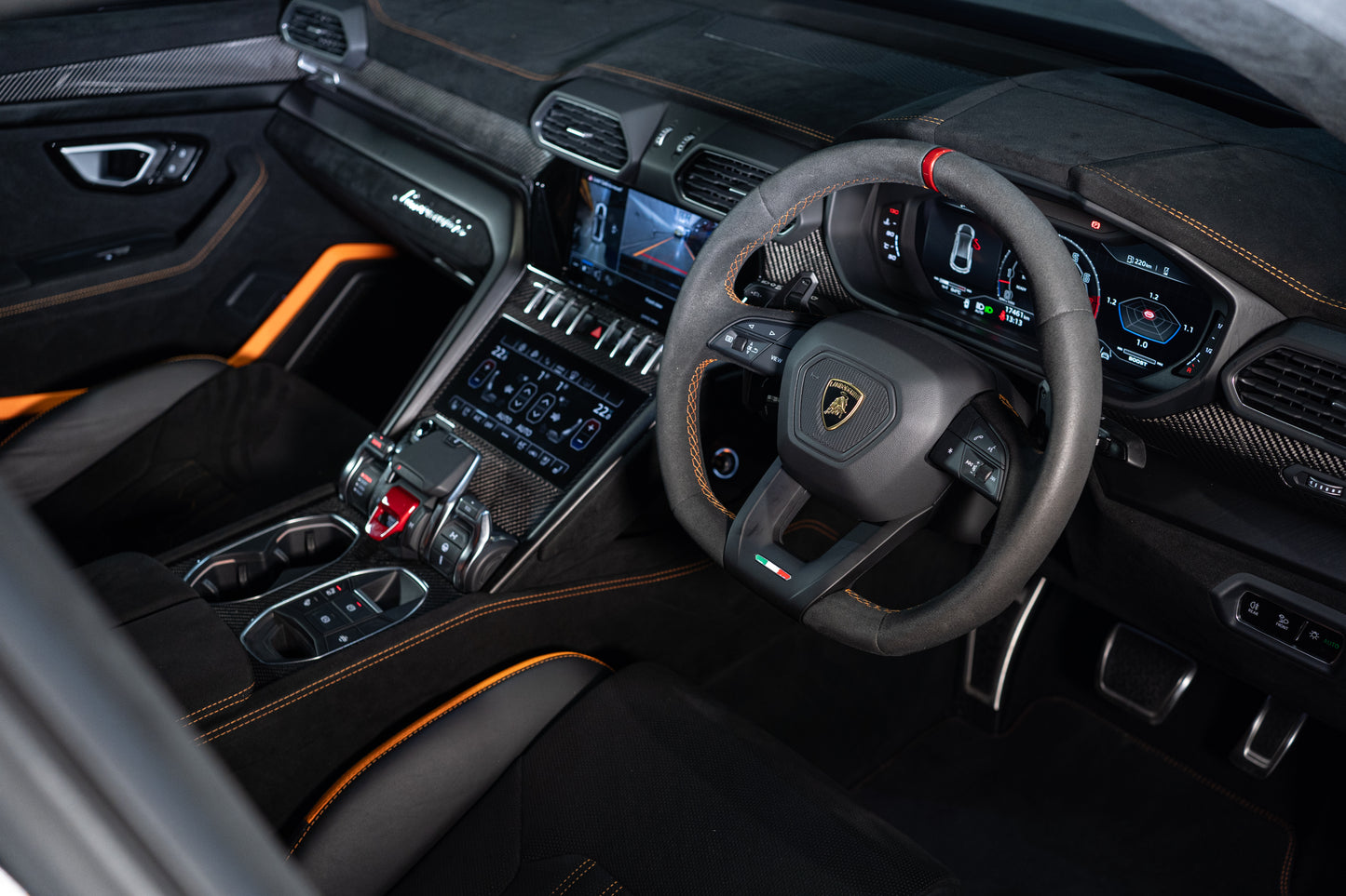 2023 Lamborghini Urus Performante