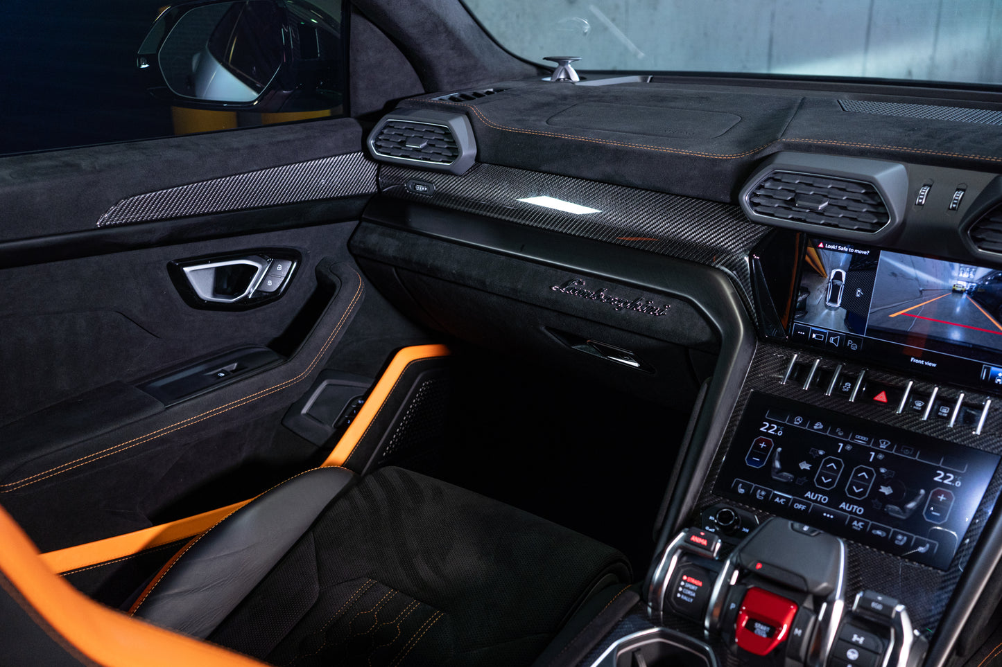 2023 Lamborghini Urus Performante