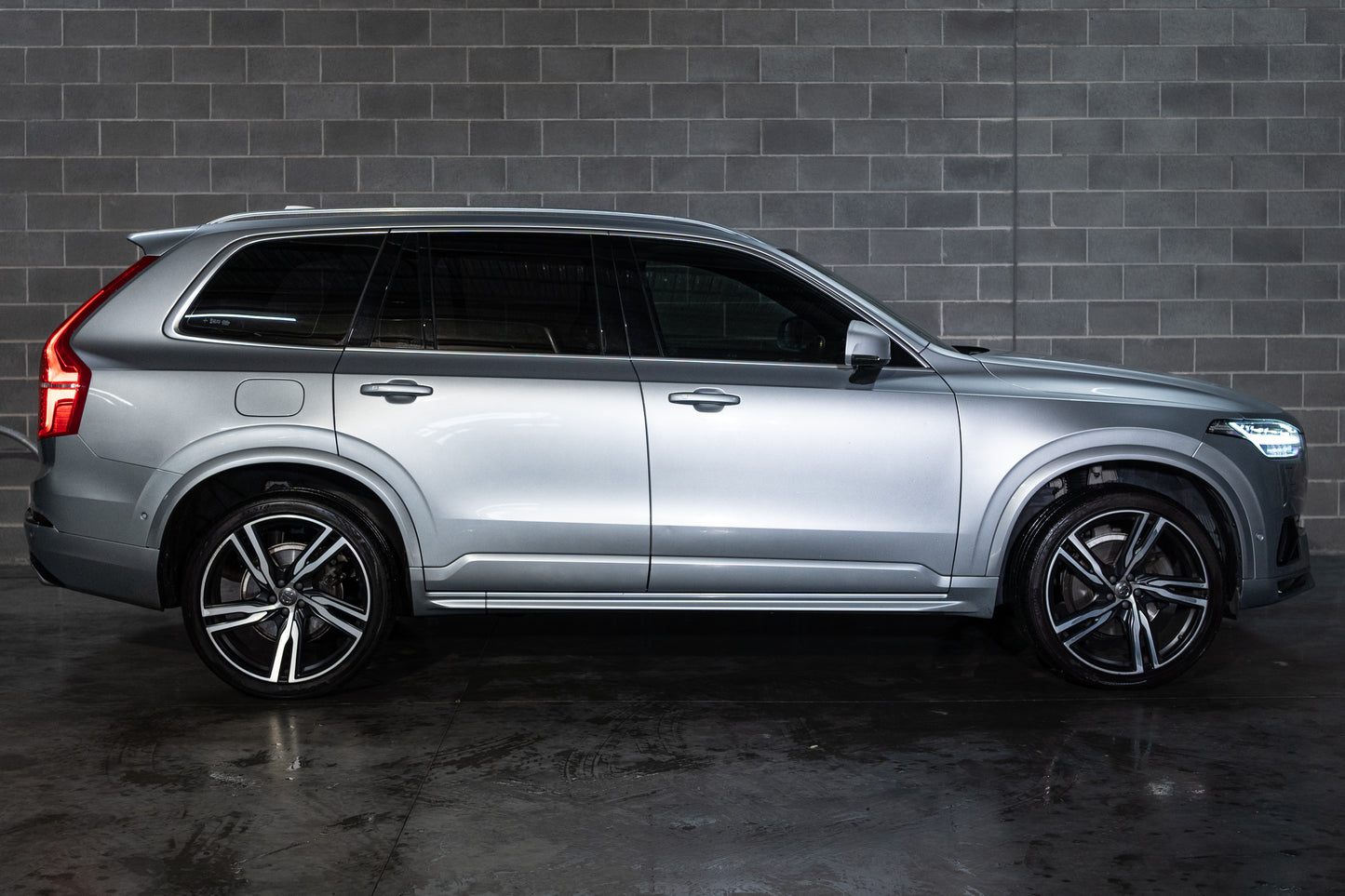 2018 Volvo XC90 L Series D5 R-Design